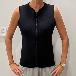 Men's Black Swim Zippered 5mm Vest- XS
Or Women’s Small